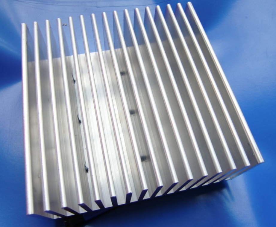 Zincato libre de cianuro en aluminio FI-5909